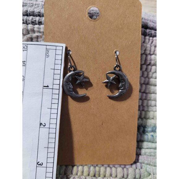 (3 for $15)~JoMa~ Silvertone Moon Dangle Earrings with Star- NWT - Picture 3 of 4